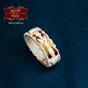 Premium Mayur Conch Shankha Pair in Maroon Minakari