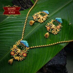 Premium Gold Plated Aranya Chain Pendant with Earrings